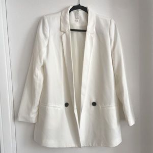 Never worn MURAL white blazer. Size small.